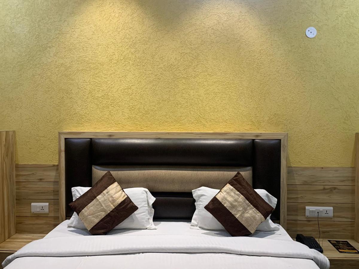 Hotel Sb Residency อัมริตสา ภายนอก รูปภาพ