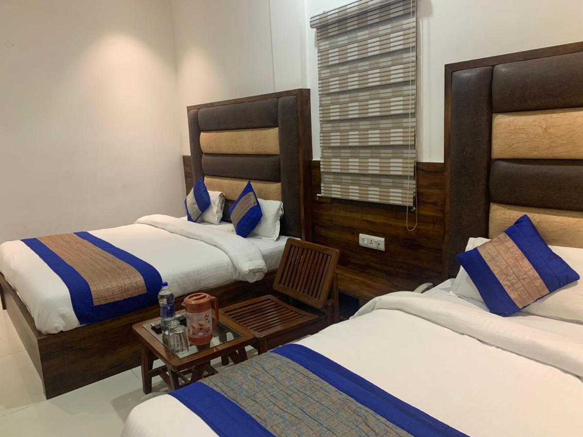 Hotel Sb Residency อัมริตสา ภายนอก รูปภาพ