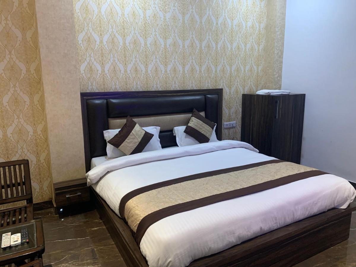Hotel Sb Residency อัมริตสา ภายนอก รูปภาพ