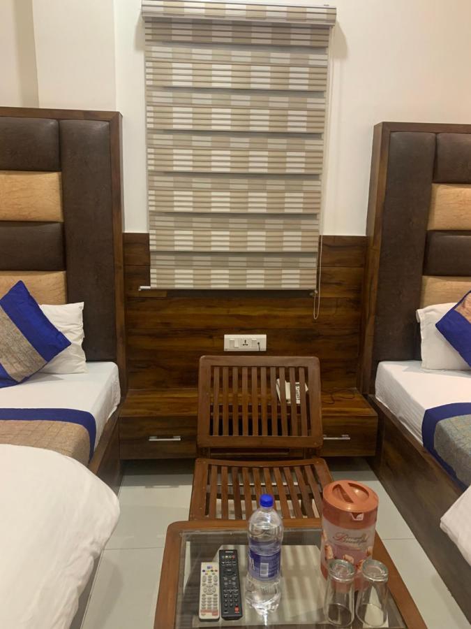 Hotel Sb Residency อัมริตสา ภายนอก รูปภาพ